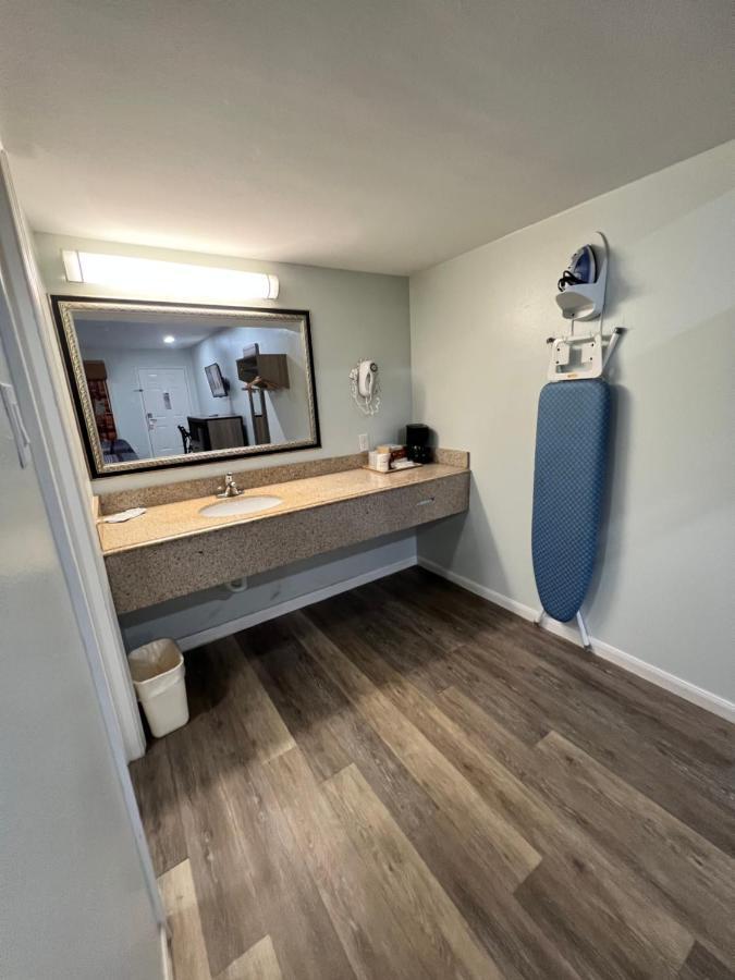 Continental Inn&Suites Nacogdoches Esterno foto
