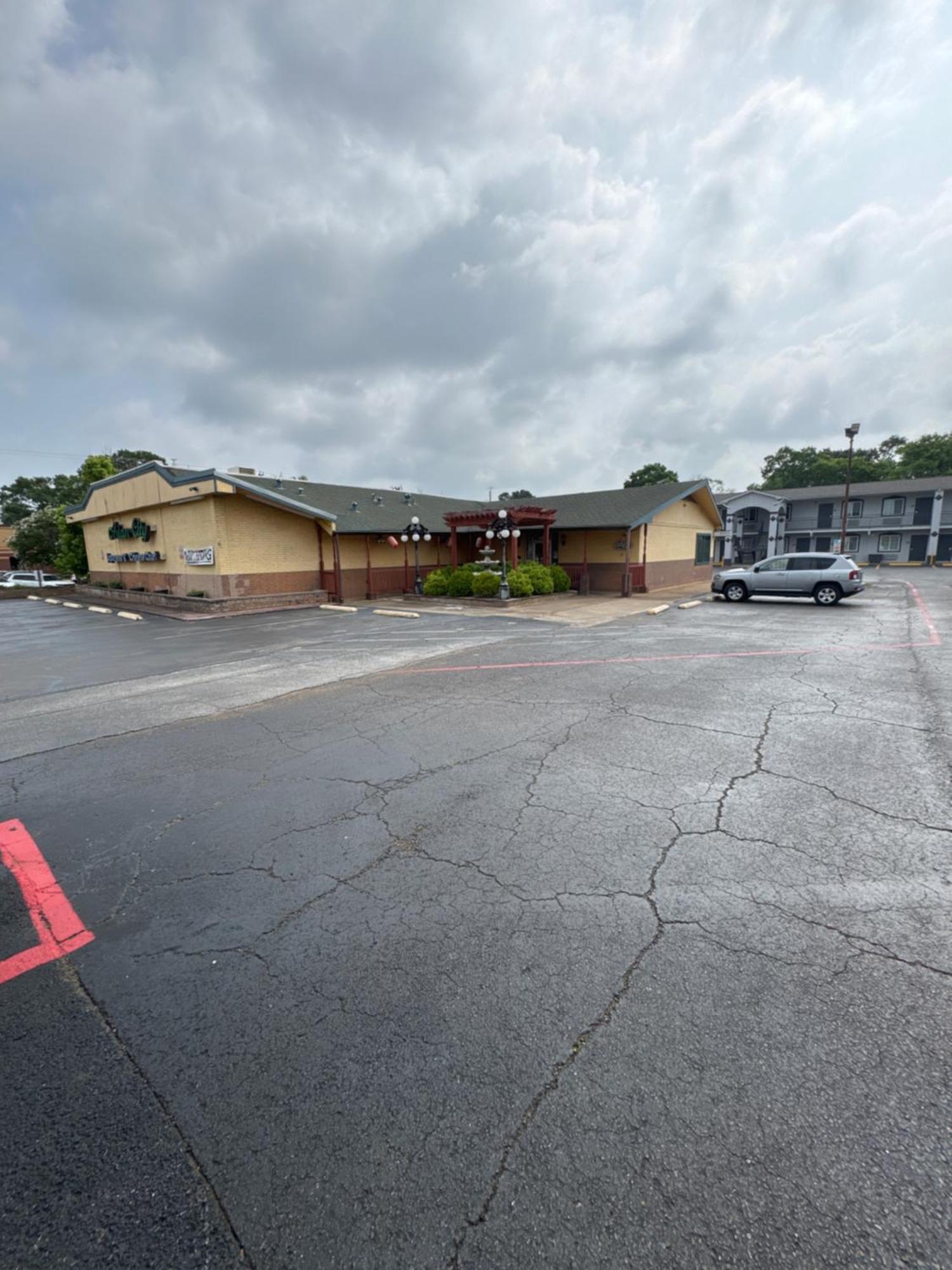 Continental Inn&Suites Nacogdoches Esterno foto