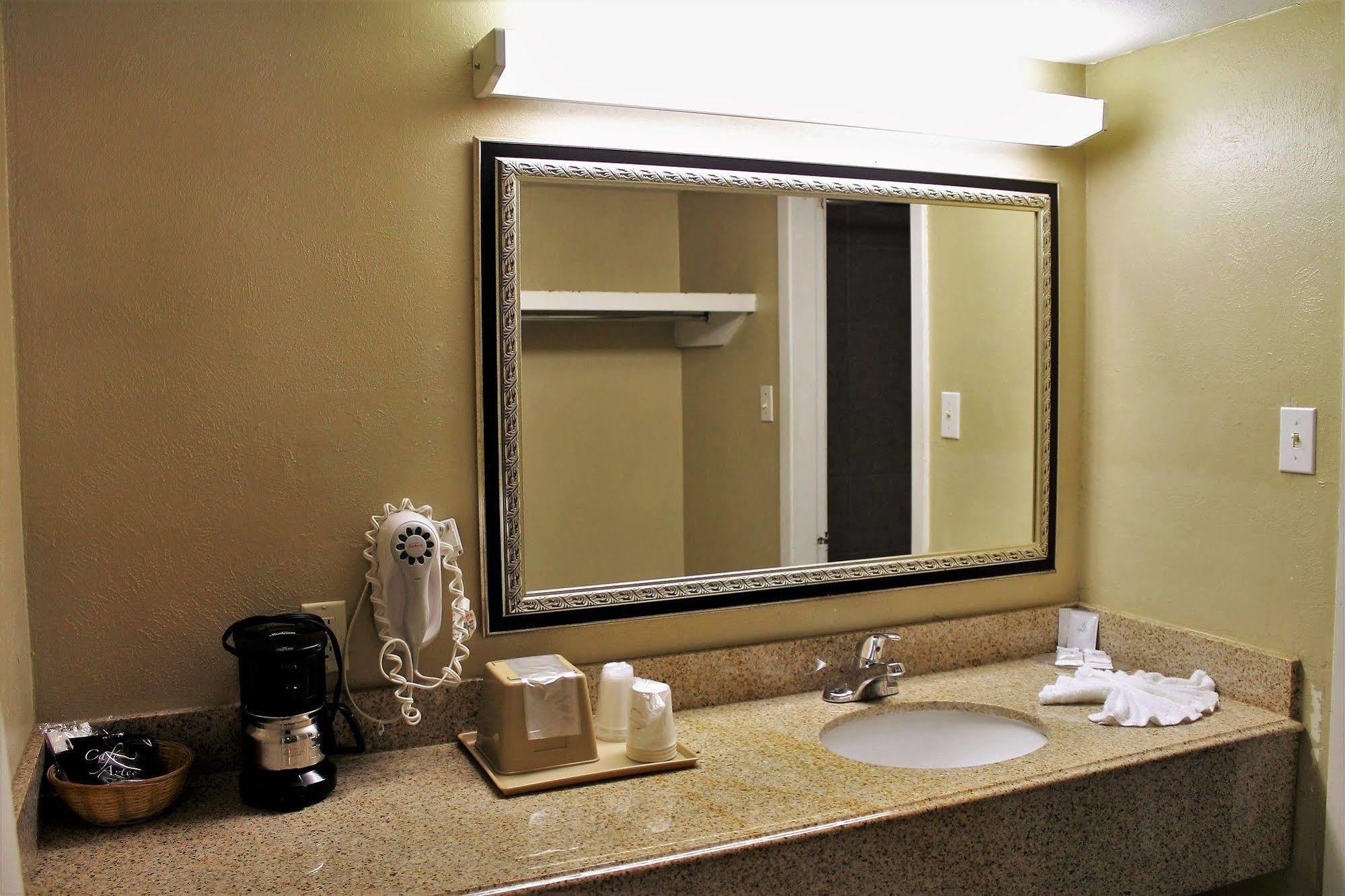 Continental Inn&Suites Nacogdoches Esterno foto